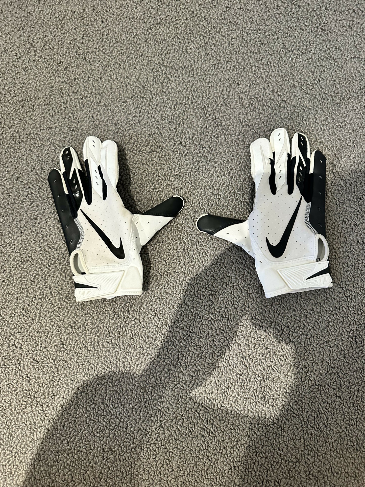 Vapor jet gloves