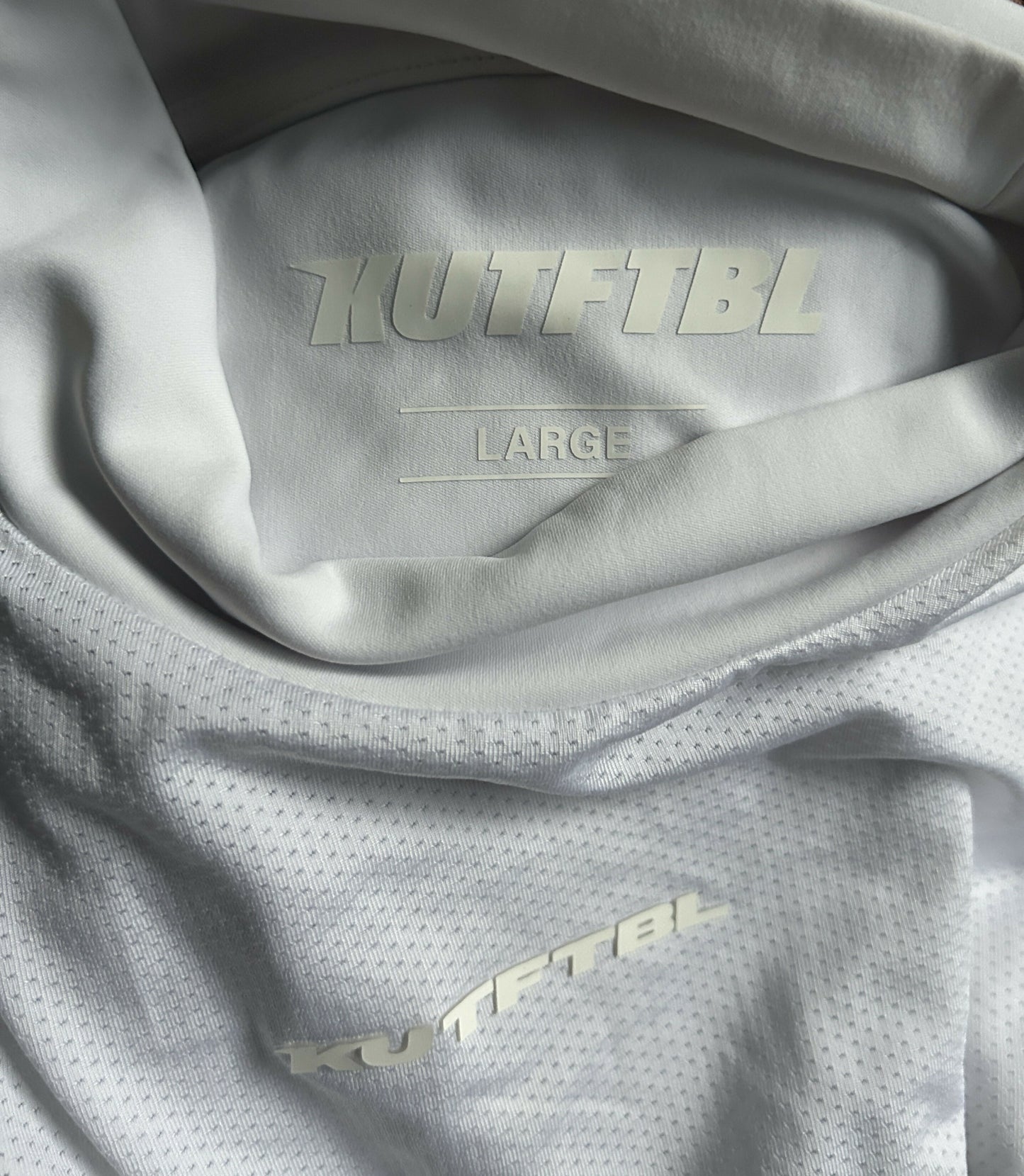 KUTFTBL White Quarter Sleeve Undershirt with Turtle Neck Large